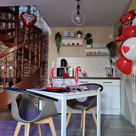 招待所 L Evasion Secrete Quarouble